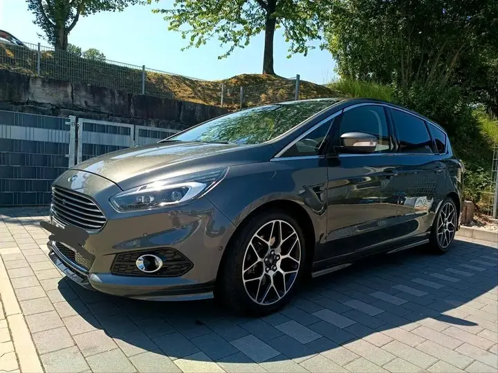 Ford S-Max