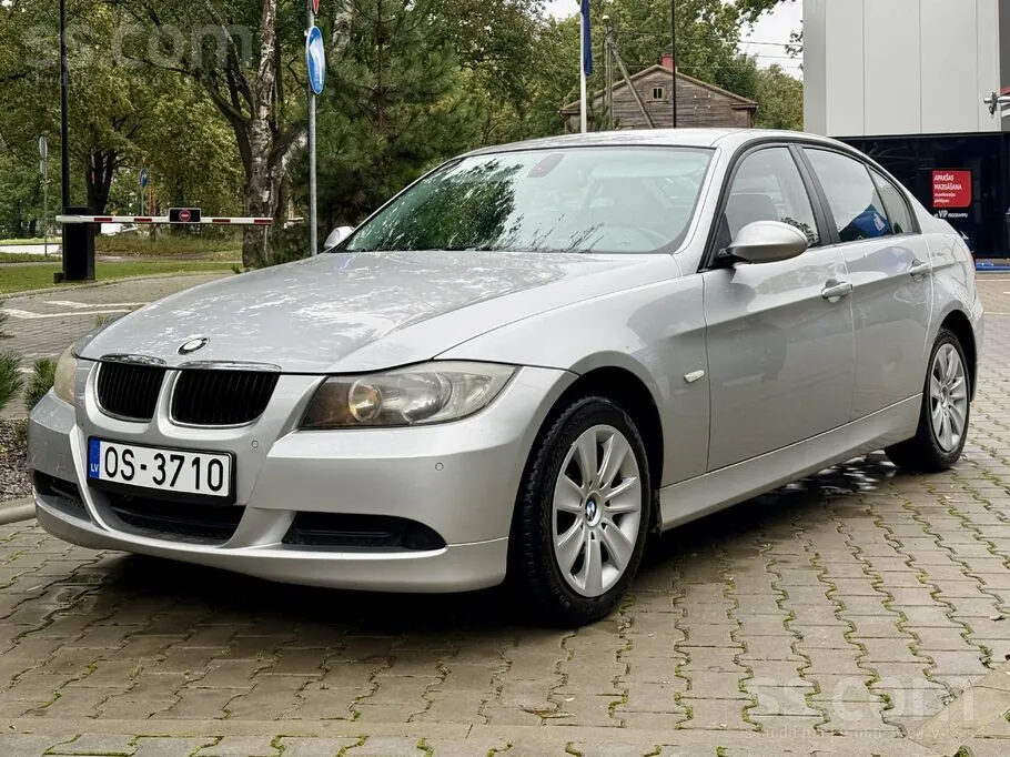 BMW 318 2008 photo 3