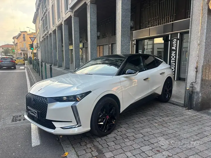 DS Automobiles Ds 4