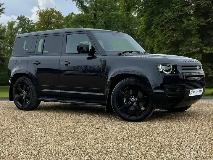 Land Rover Defender 110