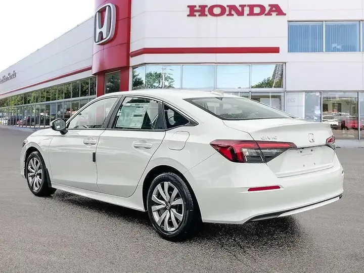 Honda Civic 2026 photo 4