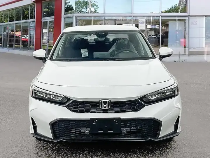 Honda Civic 2026 photo 2