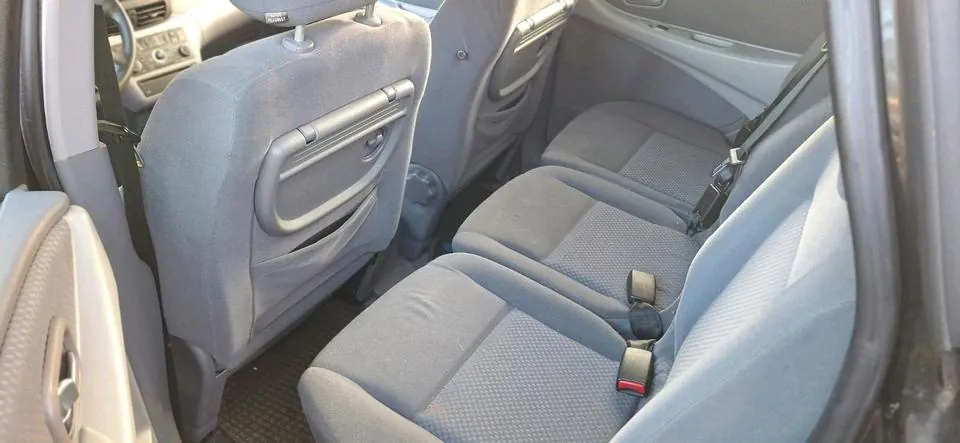 Nissan Almera Tino