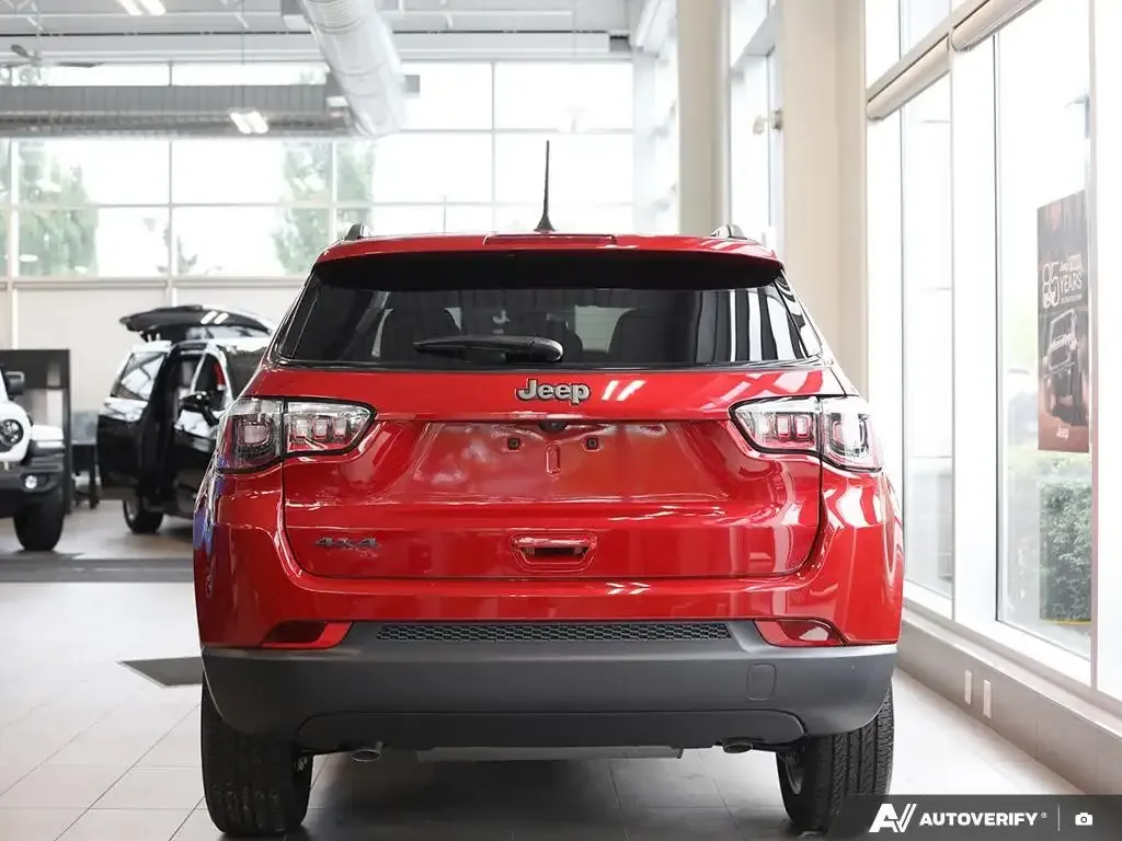 Jeep Compass 2026 photo 2