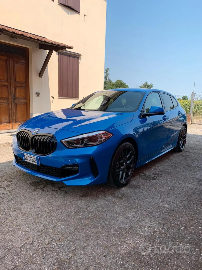 BMW 118I 2023 photo 2