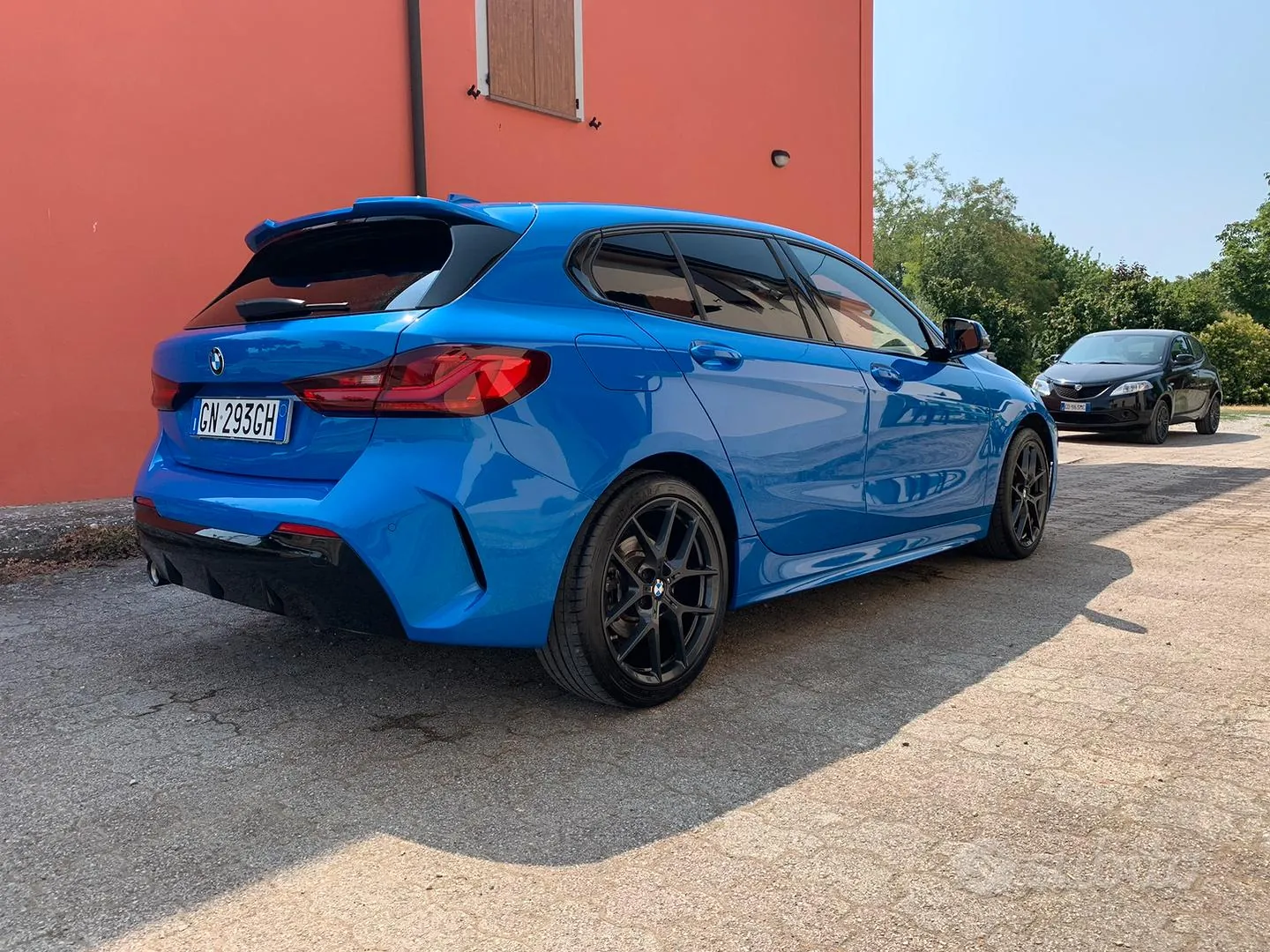 BMW 118I 2023 photo 3