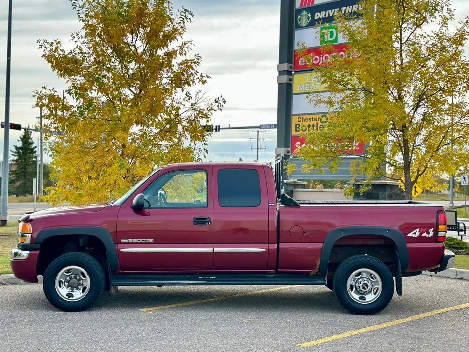 GMC Sierra 2004 photo 2
