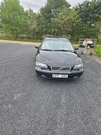 Volvo V70 2004 photo 2
