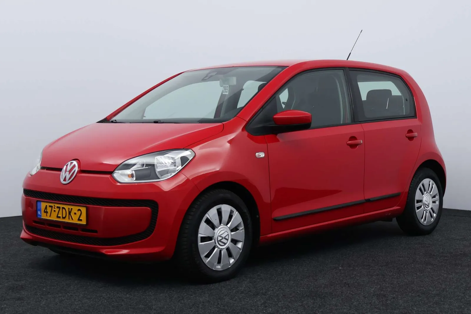 Volkswagen Up 2012 photo 2