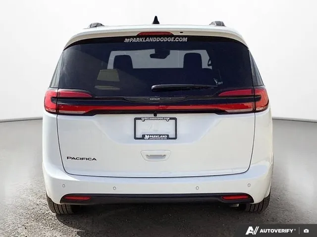 Chrysler Pacifica 2026 photo 4