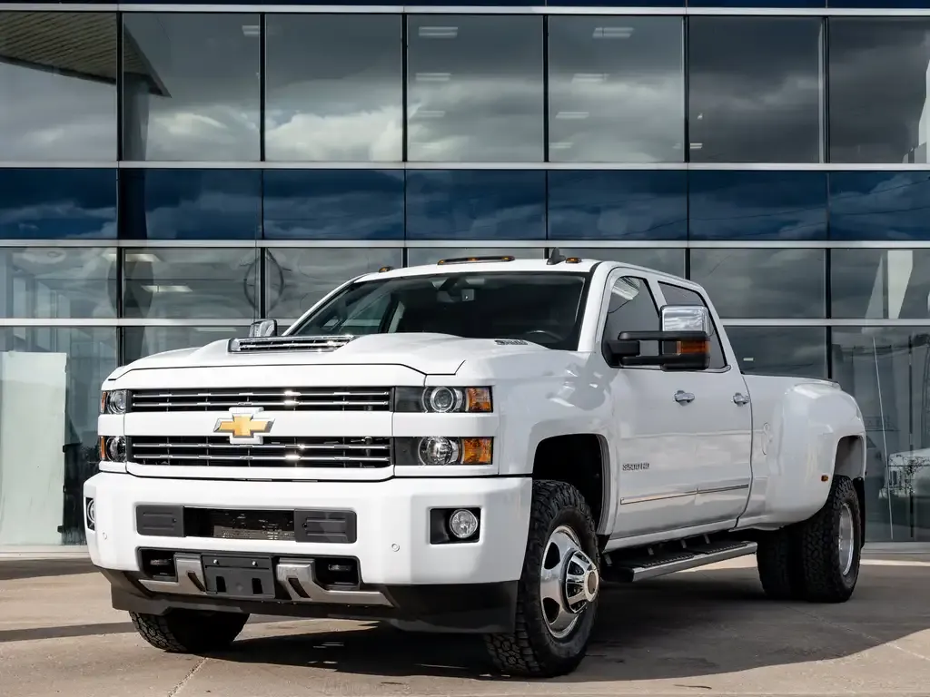 Chevrolet Silverado 3500 2017 photo 2