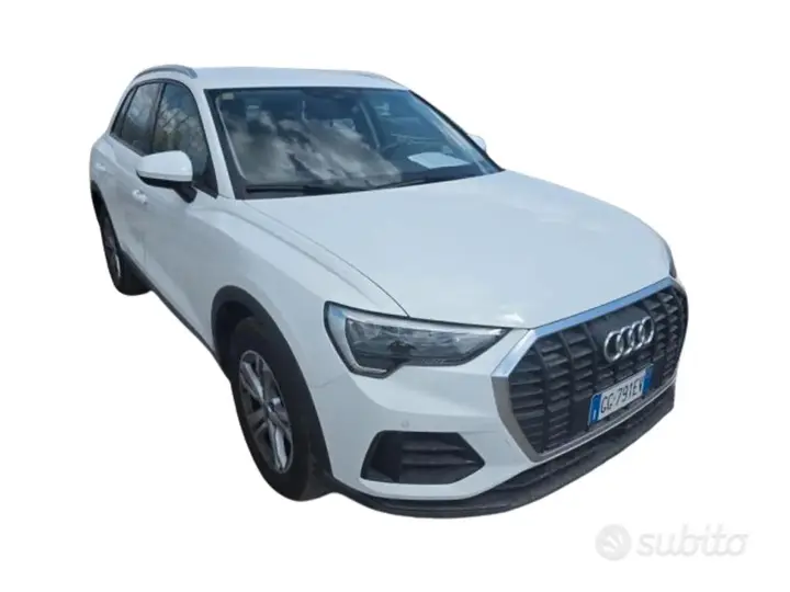 Audi Q3 2023 photo 2