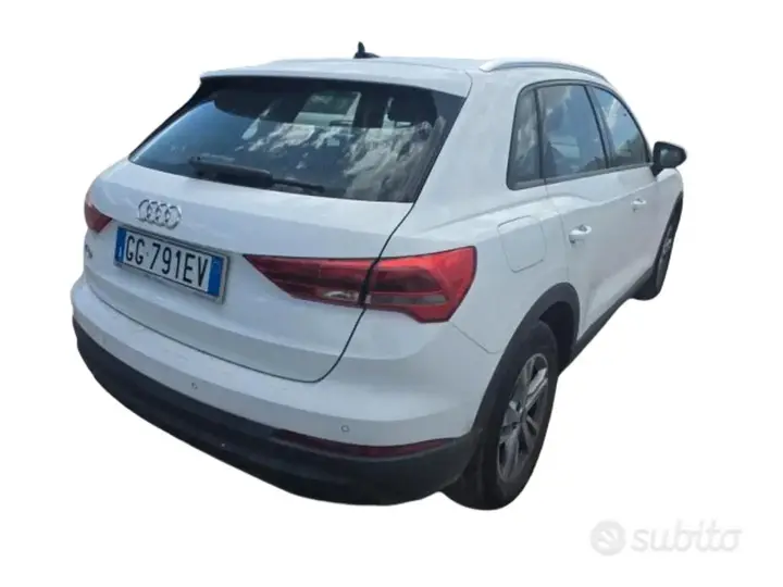 Audi Q3 2023 photo 3
