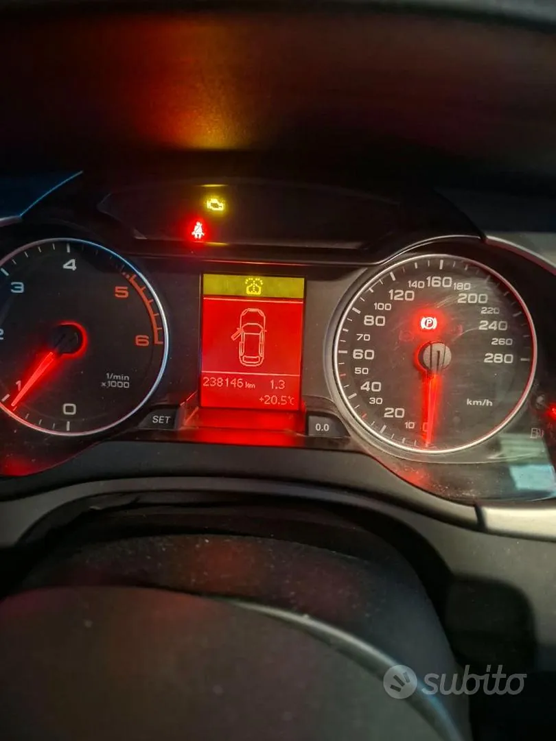 Audi A4 2009 photo 2