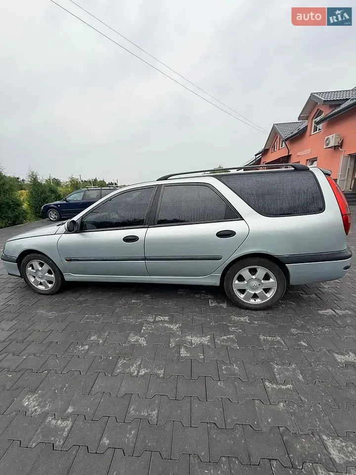 Renault Laguna 2000 photo 3