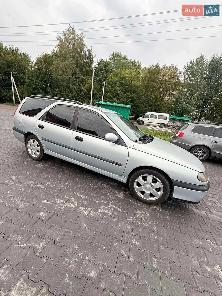 Renault Laguna 2000 photo 2