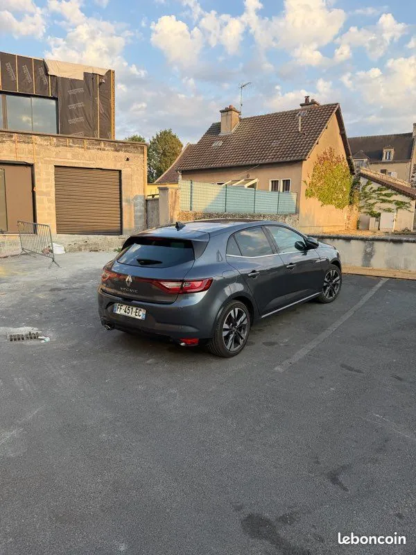 Renault Megane 2019 photo 3