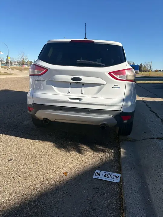 Ford Escape 2015 photo 2