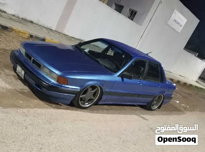 Mitsubishi Galant 1989 photo 3