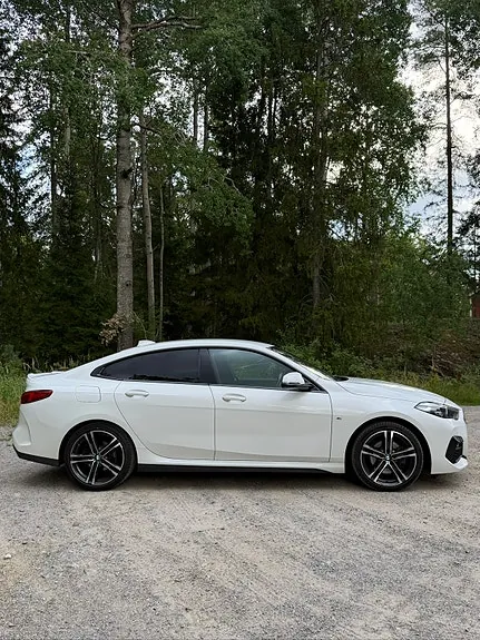 BMW 218I 2022 photo 4