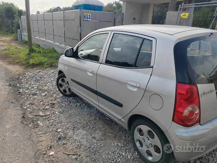 Kia Picanto 2009 photo 2