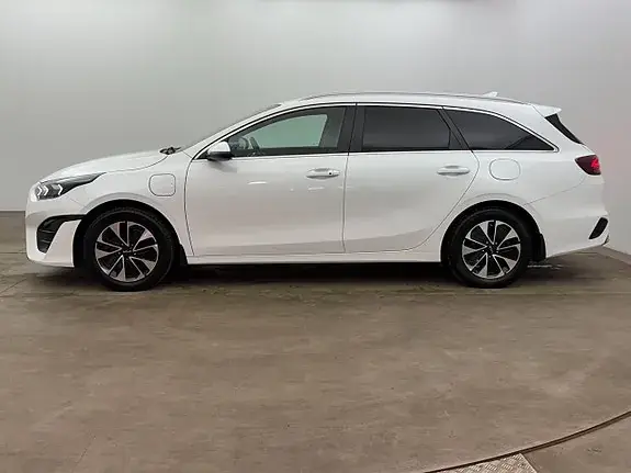 Kia Ceed 2023 photo 3