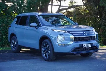 Mitsubishi Outlander 2026 photo 2