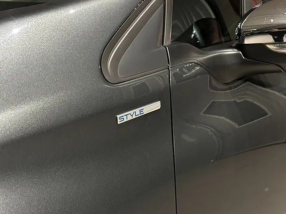 Peugeot 208 2017 photo 3