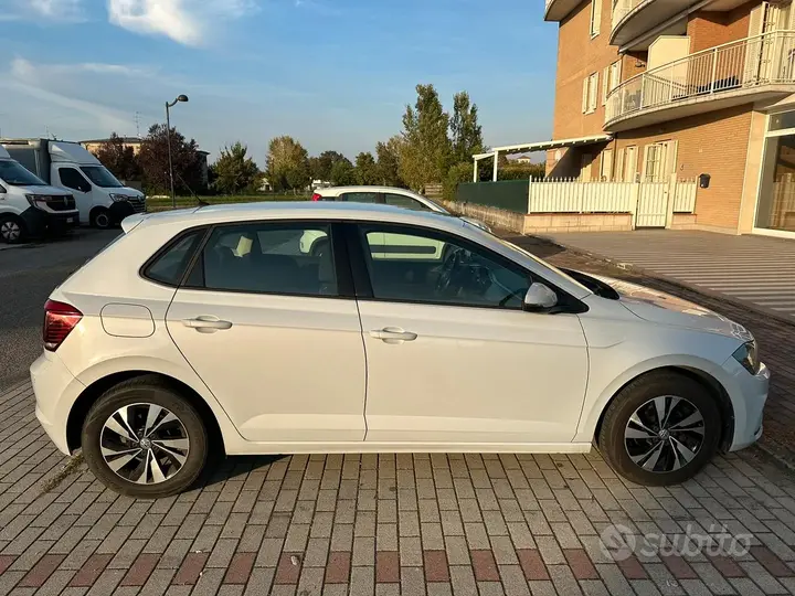 Volkswagen Polo 2018 photo 2