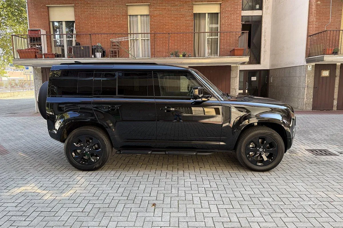 Land Rover Defender 2025 photo 5