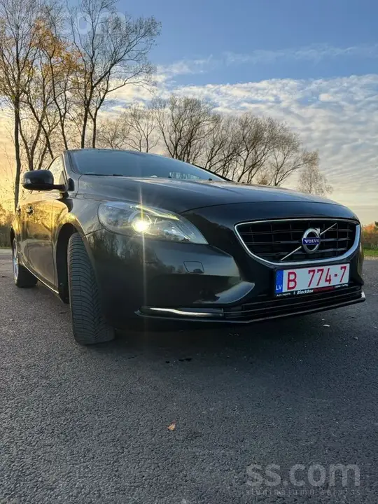 Volvo V40 2015 photo 2