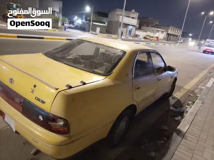 Toyota Crown 2001 photo 3
