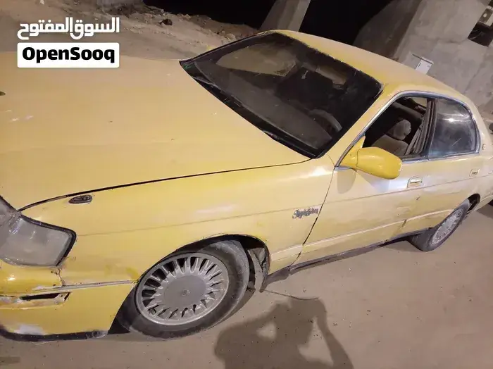 Toyota Crown 2001 photo 2