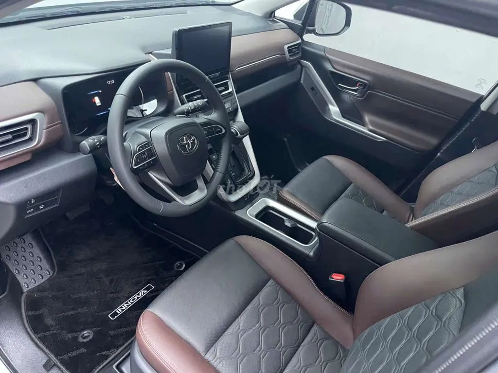 Toyota Innova Cross 2024 photo 5