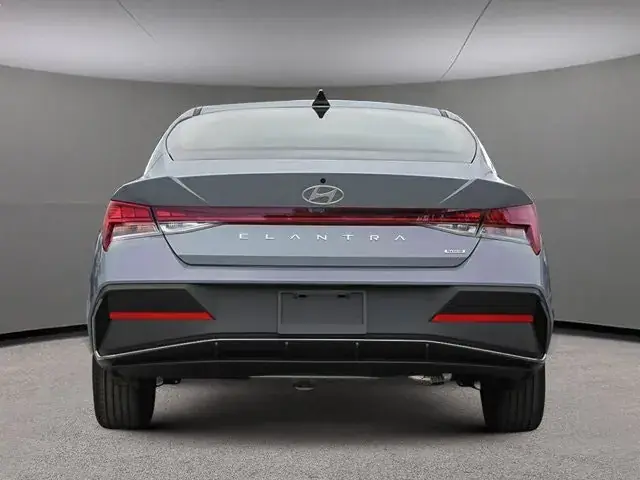 Hyundai Elantra 2026 photo 5