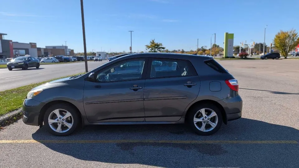 Toyota Matrix 2013 photo 2