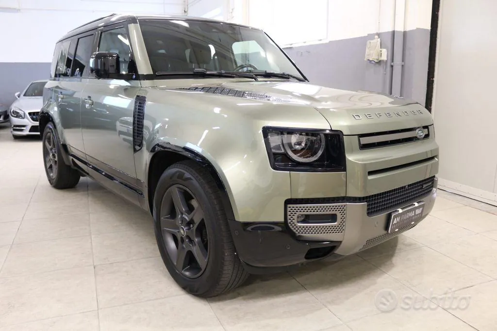 Land Rover Defender
