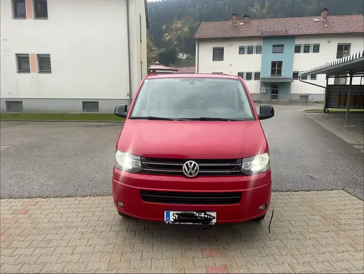 Volkswagen Multivan 2014 photo 2
