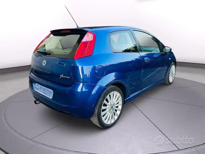 Fiat Grande Punto 2008 photo 4