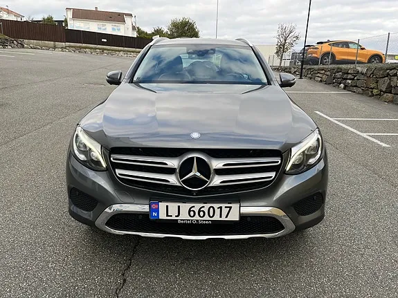 Mercedes-Benz Glc350 E 2017 photo 2