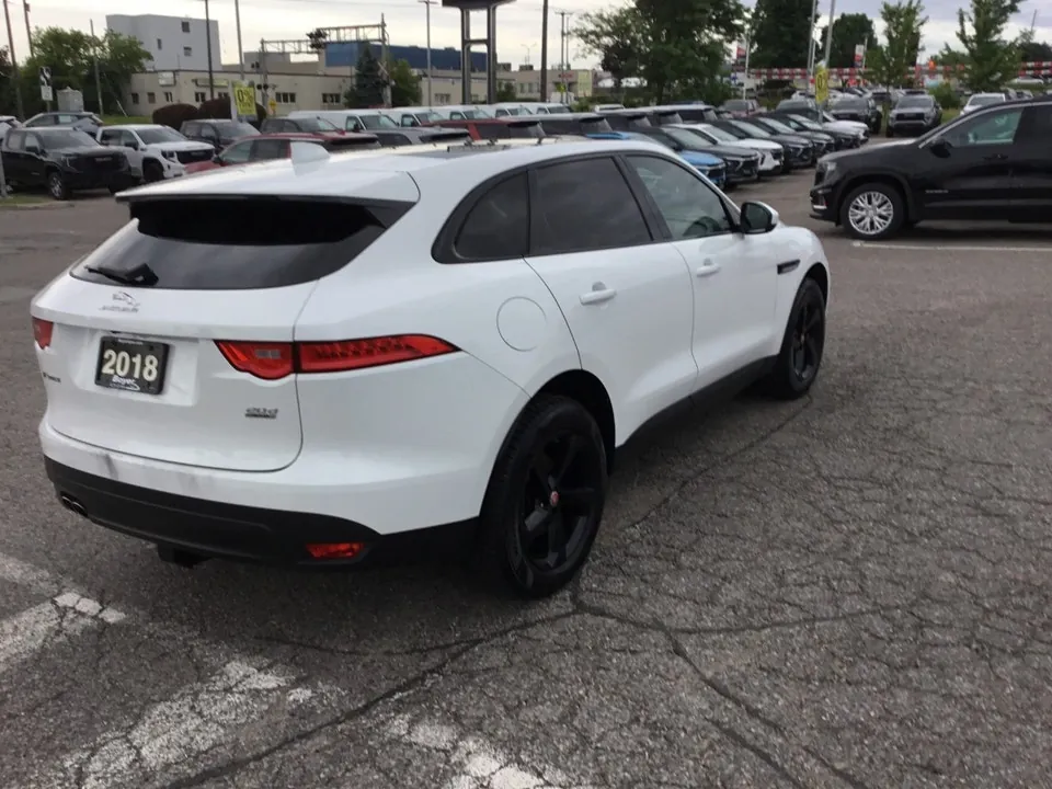 Jaguar F-Pace 2018 photo 5