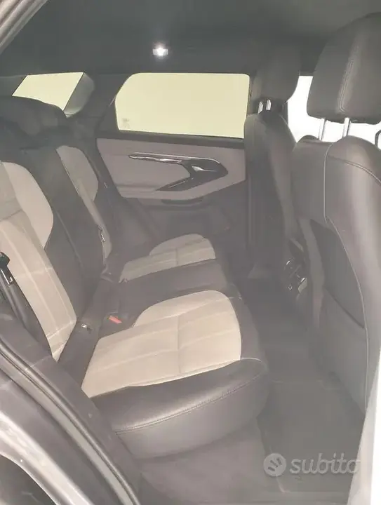 Land Rover Evoque 2021 photo 5