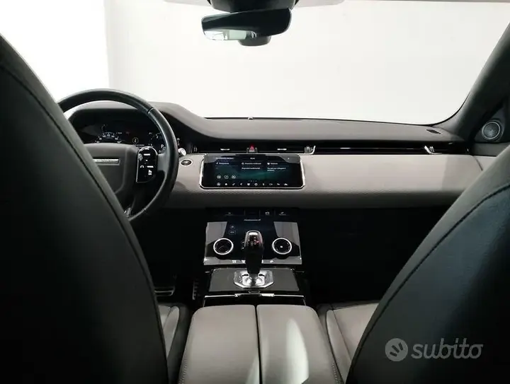 Land Rover Evoque 2021 photo 4