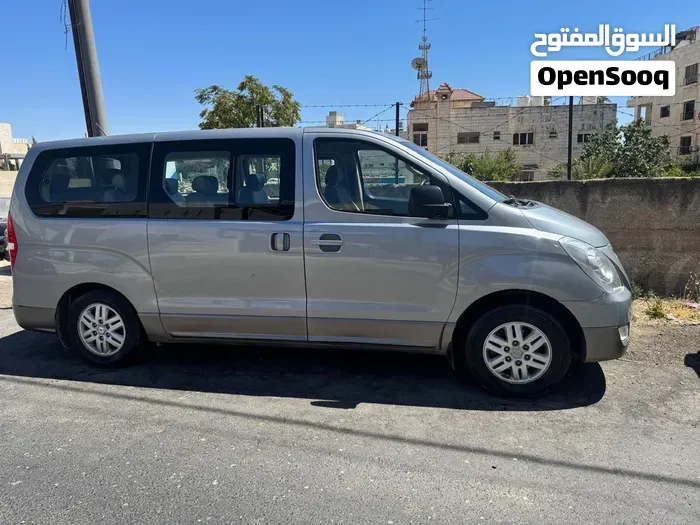 Hyundai H1 2012 photo 4
