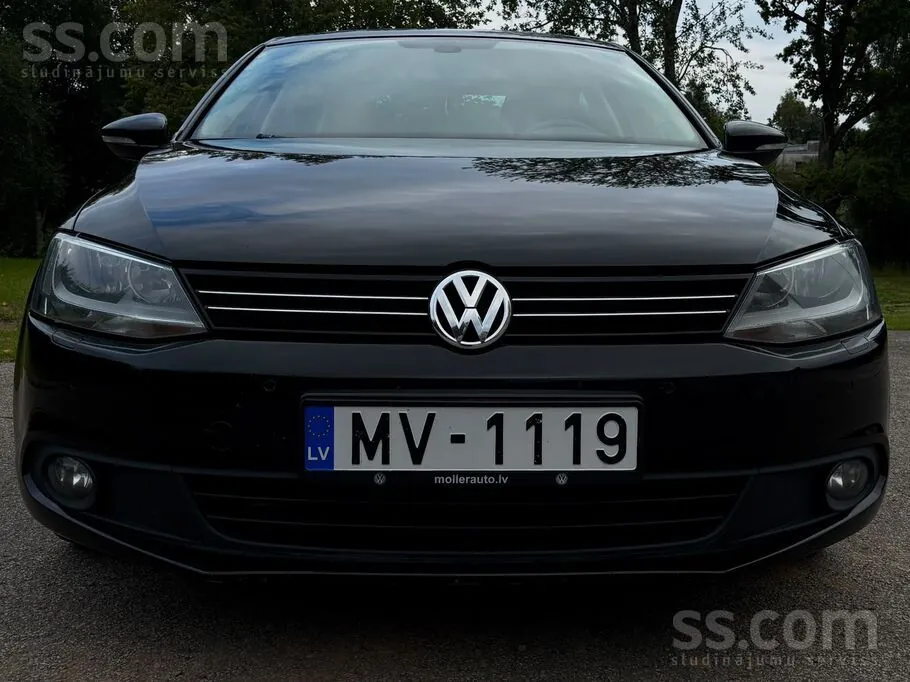 Volkswagen Jetta 2012 photo 2