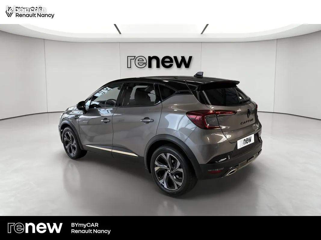 Renault Captur 2024 photo 3