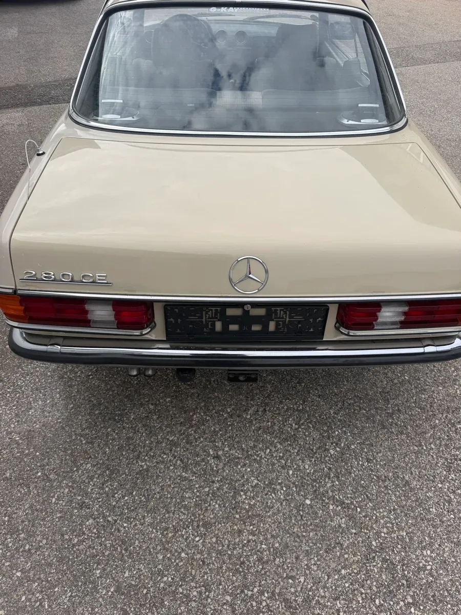 Mercedes-Benz 280 1984 photo 3