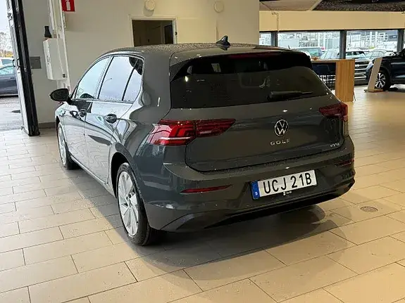 Volkswagen Golf I 2026 photo 3