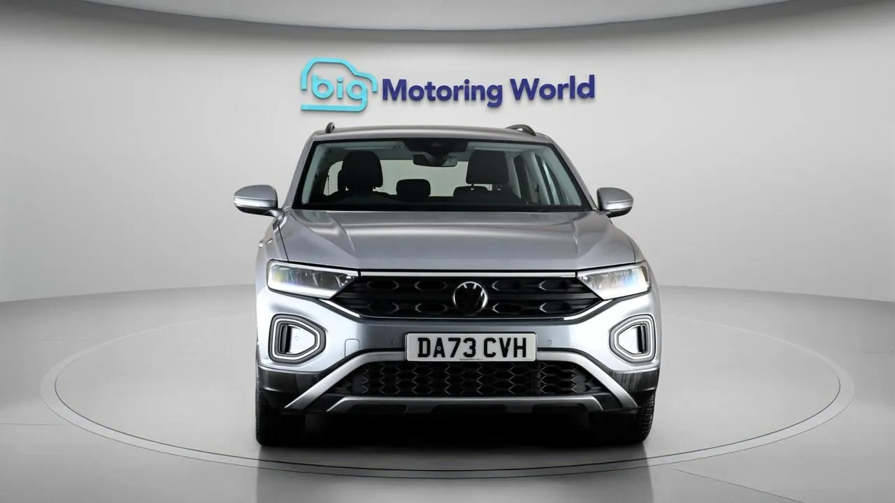 Volkswagen T-Roc 2023 photo 3