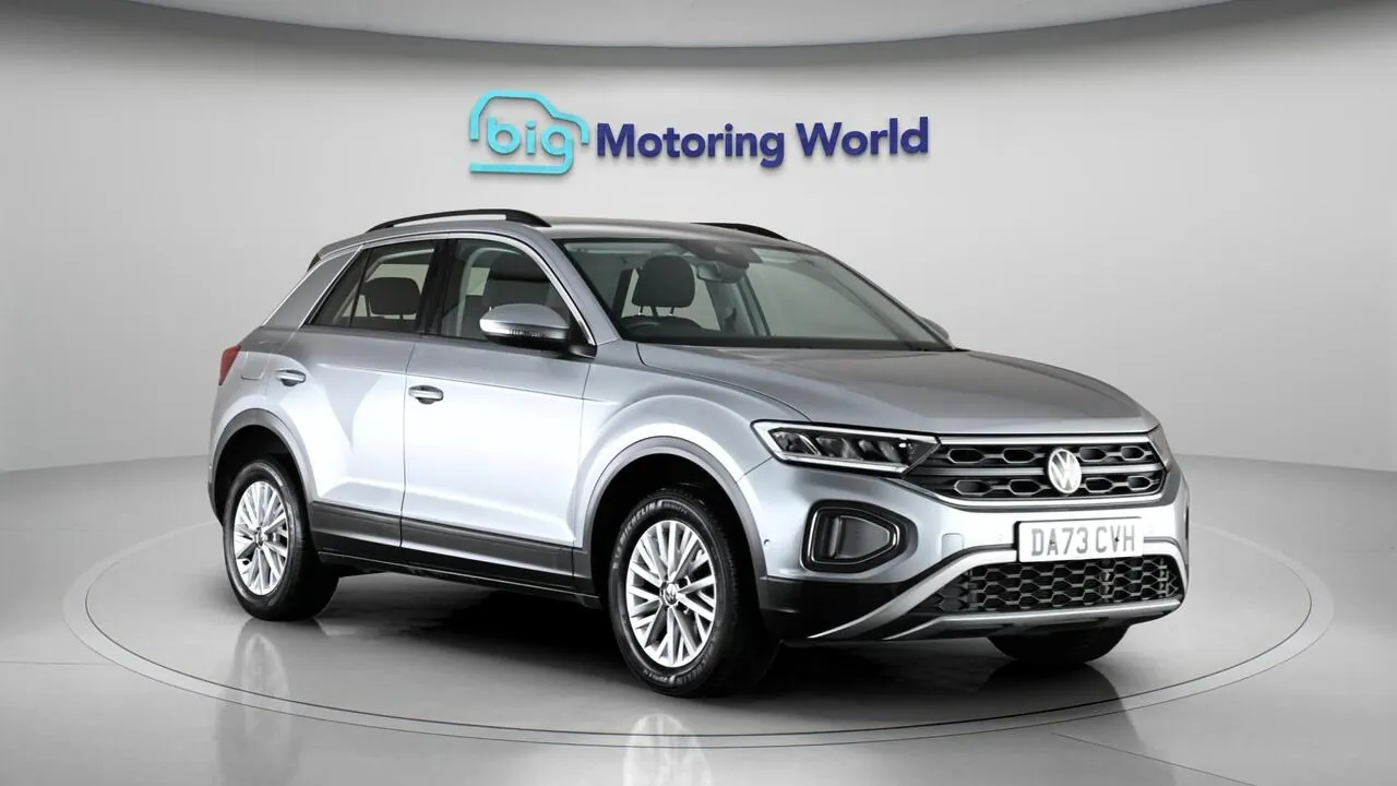 Volkswagen T-Roc 2023 photo 2